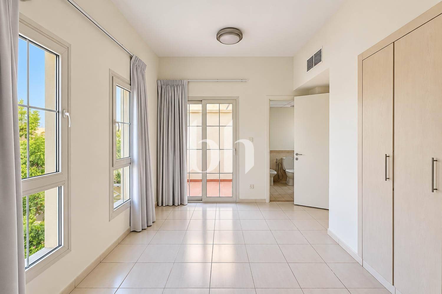 2 Bedroom Townhouse in Springs 4 - photo 2