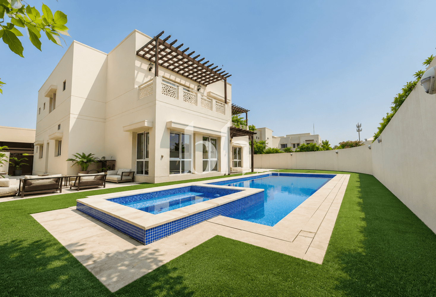6 Bedroom Villa in Meadows 4