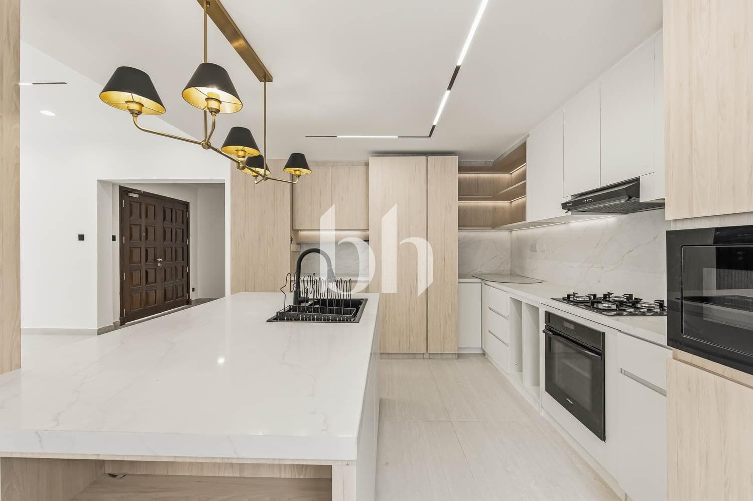 3 Bedroom Townhouse in Springs 8 - photo 2