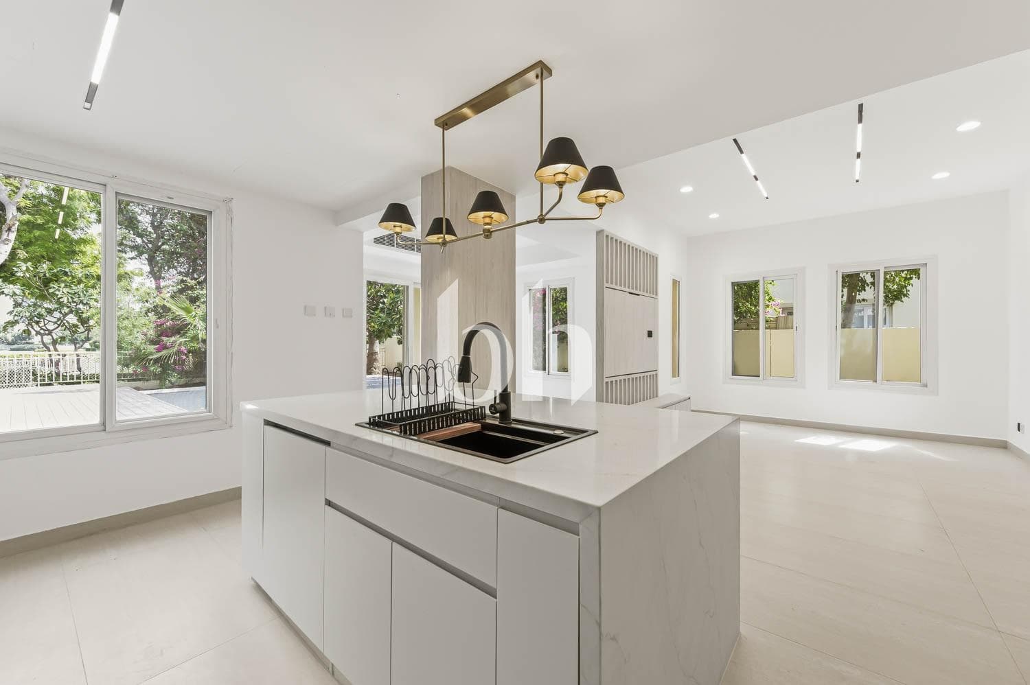 3 Bedroom Townhouse in Springs 8 - photo 1