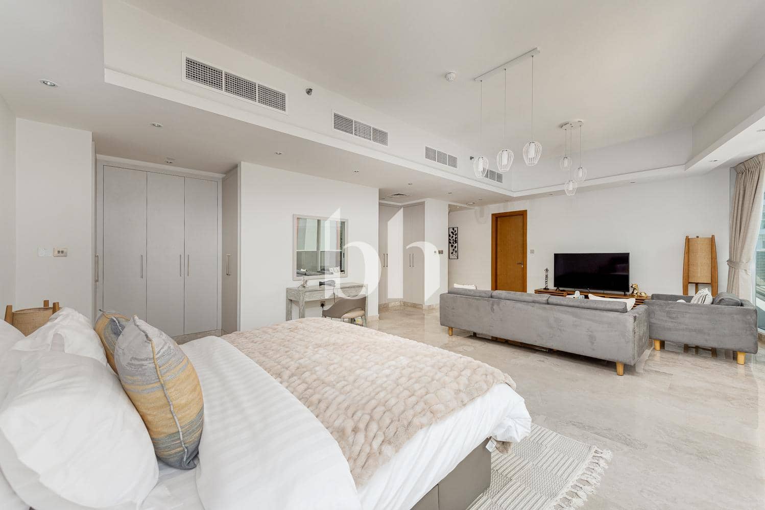 5 Bedroom Hotel Apartment in Orra Harbour Tower 2 - photo 1