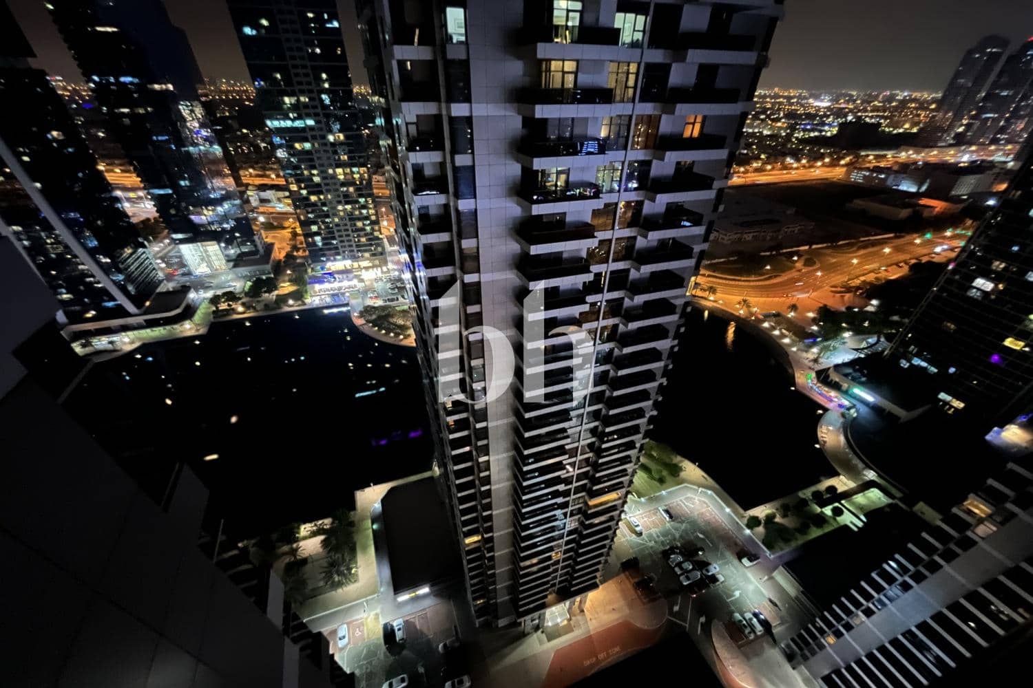3 Bedroom Apartment in Green Lake Tower 3 - photo 1