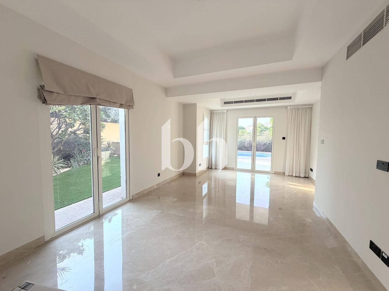 3 Bedroom Townhouse in Al Reem 1 - photo 1