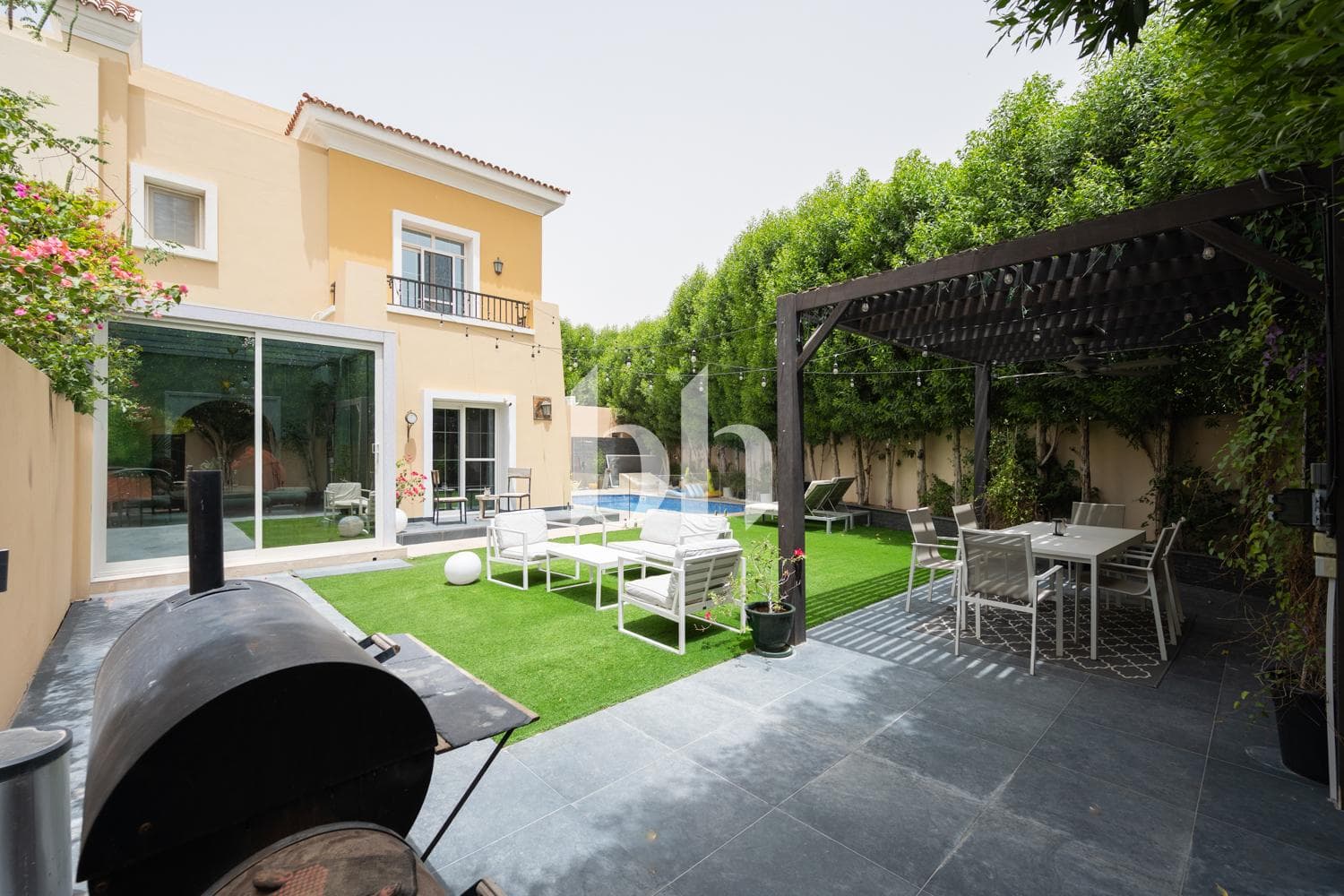 3 Bedroom Townhouse in Al Reem 1 - photo 2
