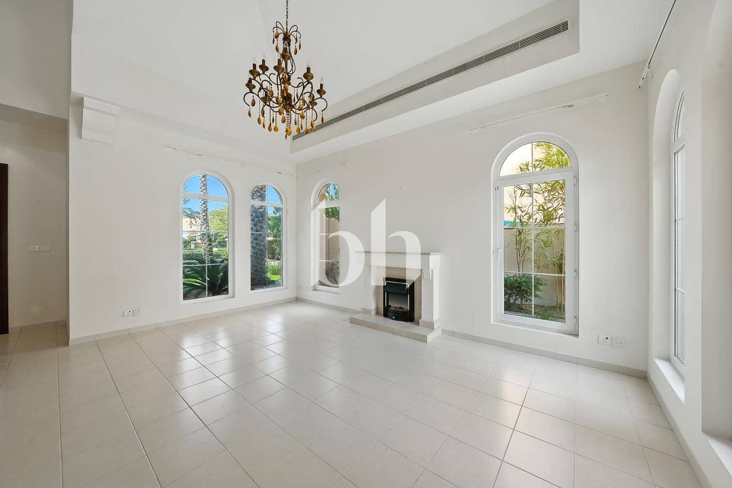 4 Bedroom Villa in Mirador - photo 1