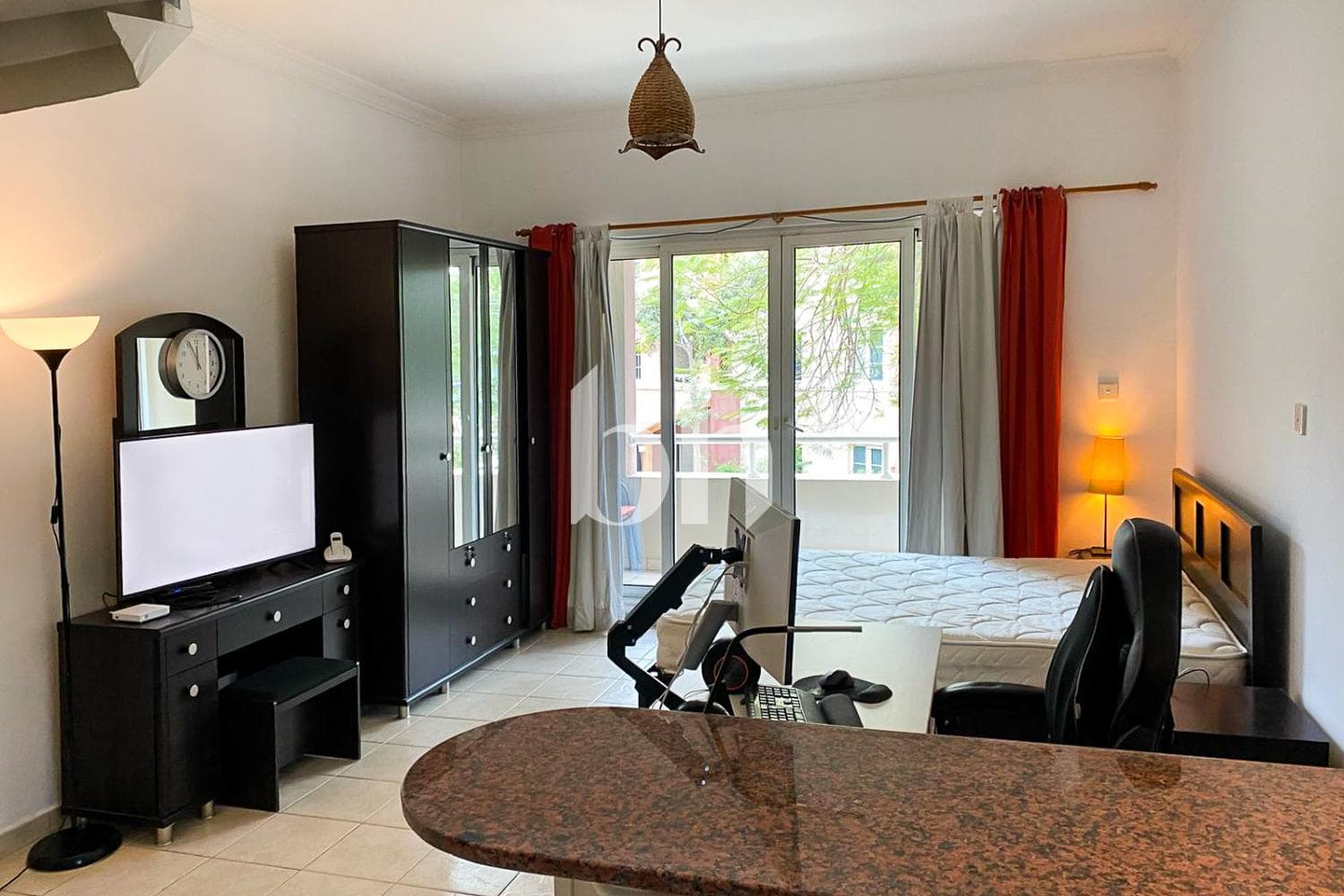 Studio Apartment in Garden Apartments West Building F