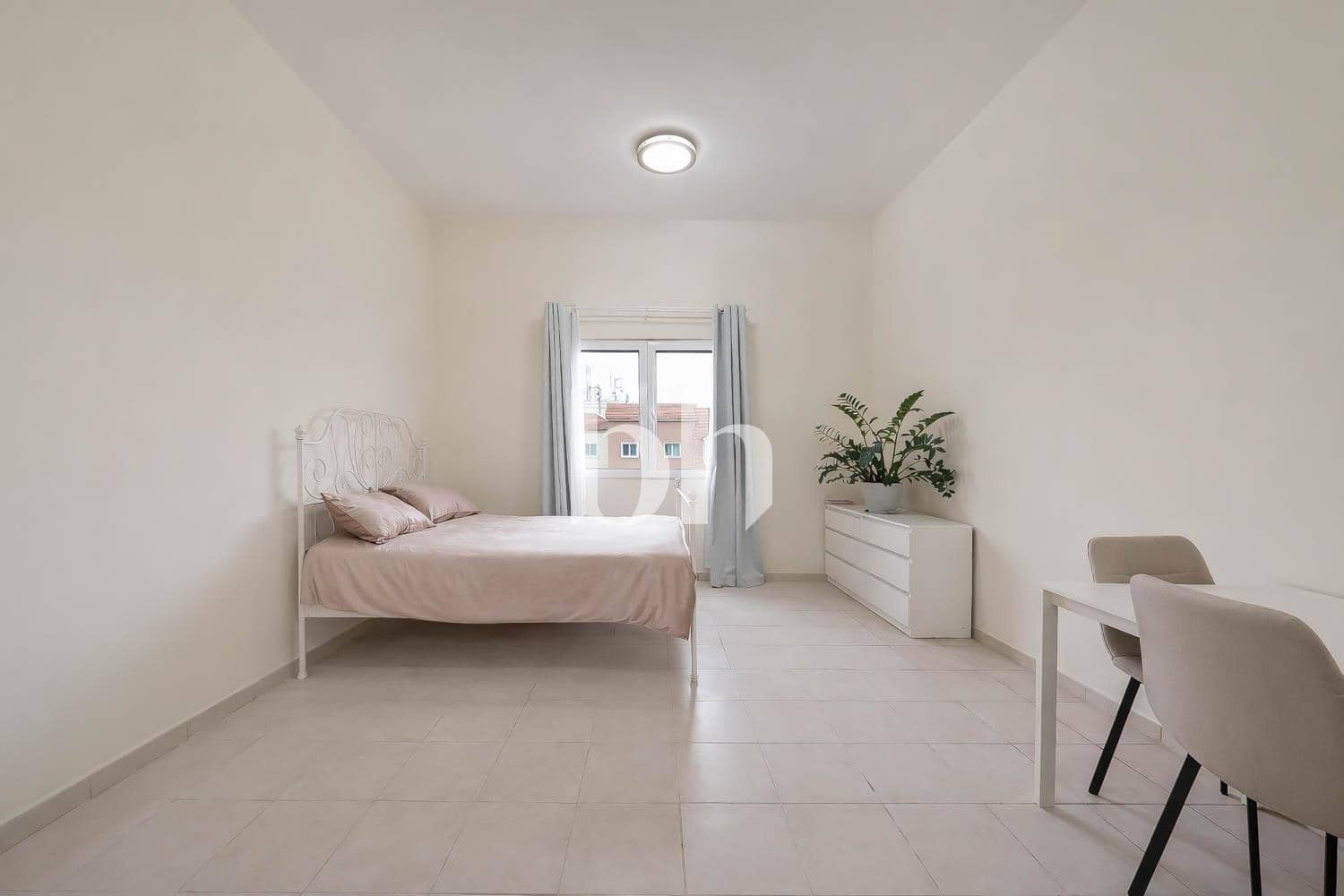 Studio Apartment in Building 79 - photo 2