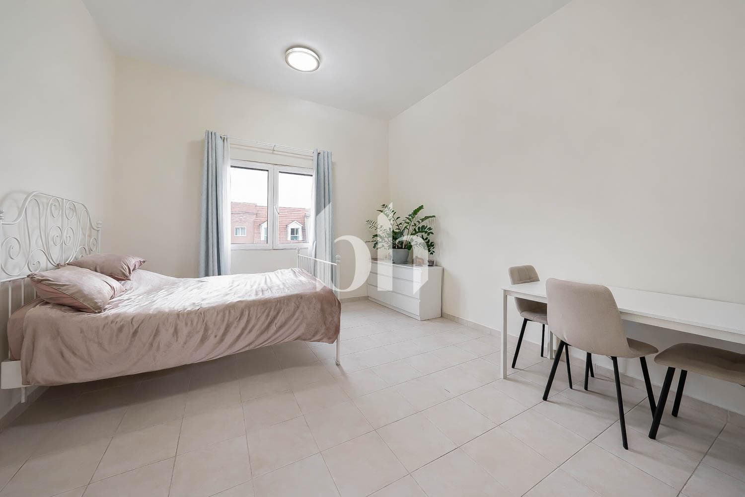Studio Apartment in Building 79