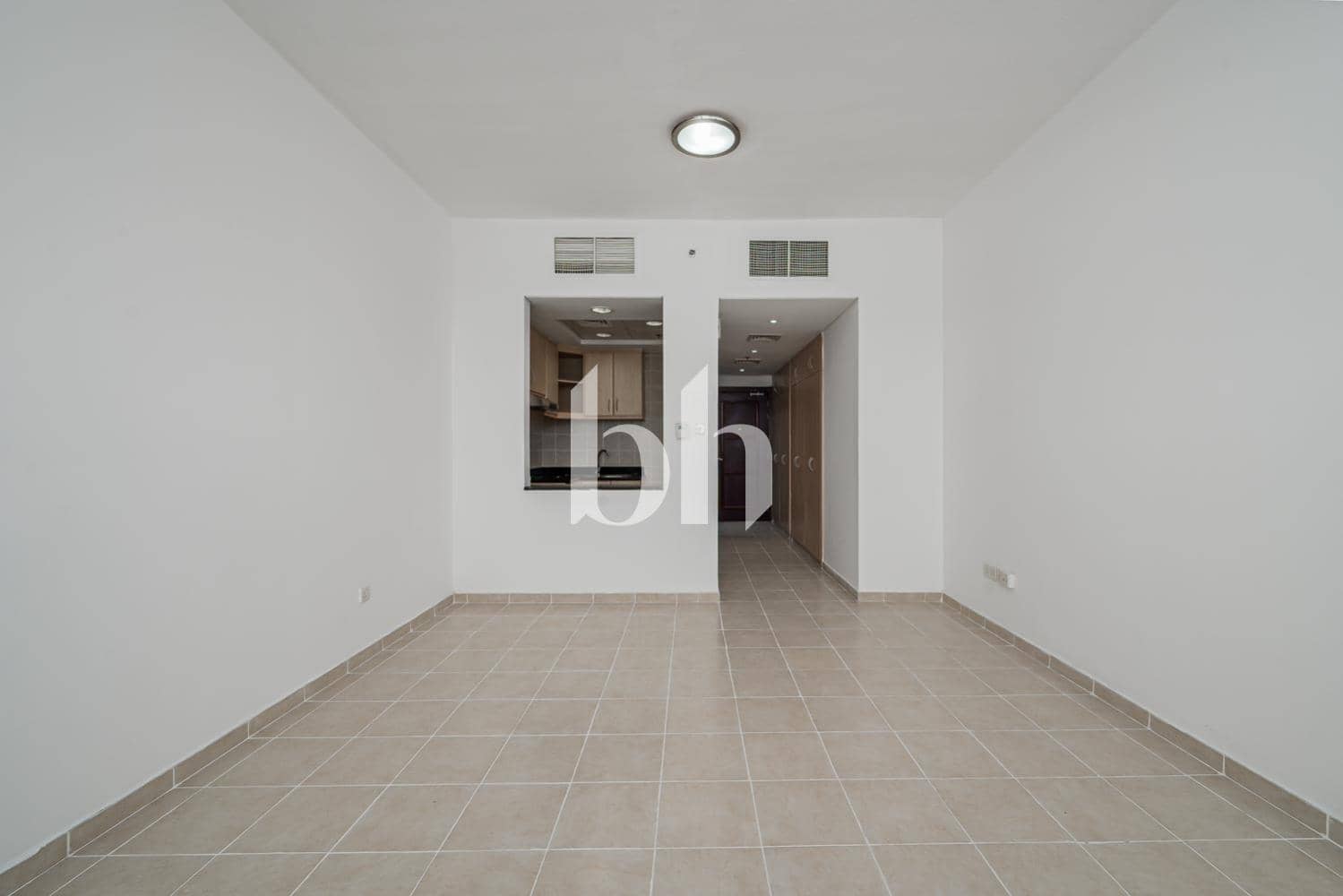1 Bedroom Apartment in Building 6, Zen Cluster - photo 2