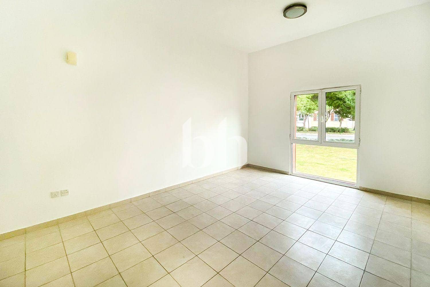 1 Bedroom Apartment in Building 88, Mediterranean Cluster - photo 2