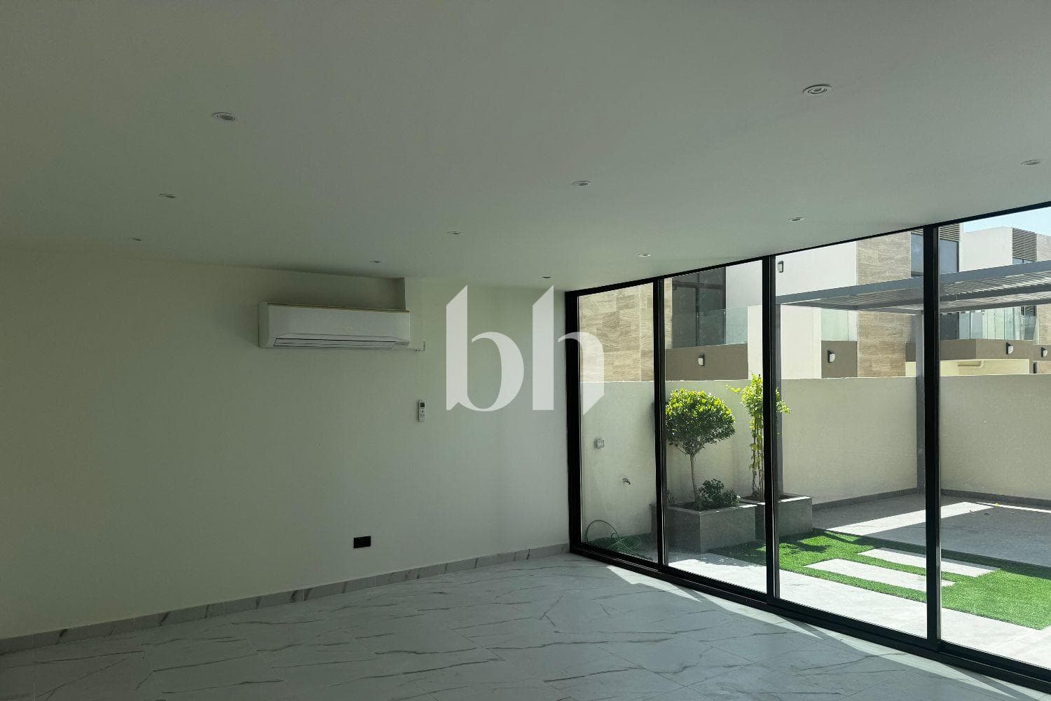 4 Bedroom Townhouse in The Fields - photo 1