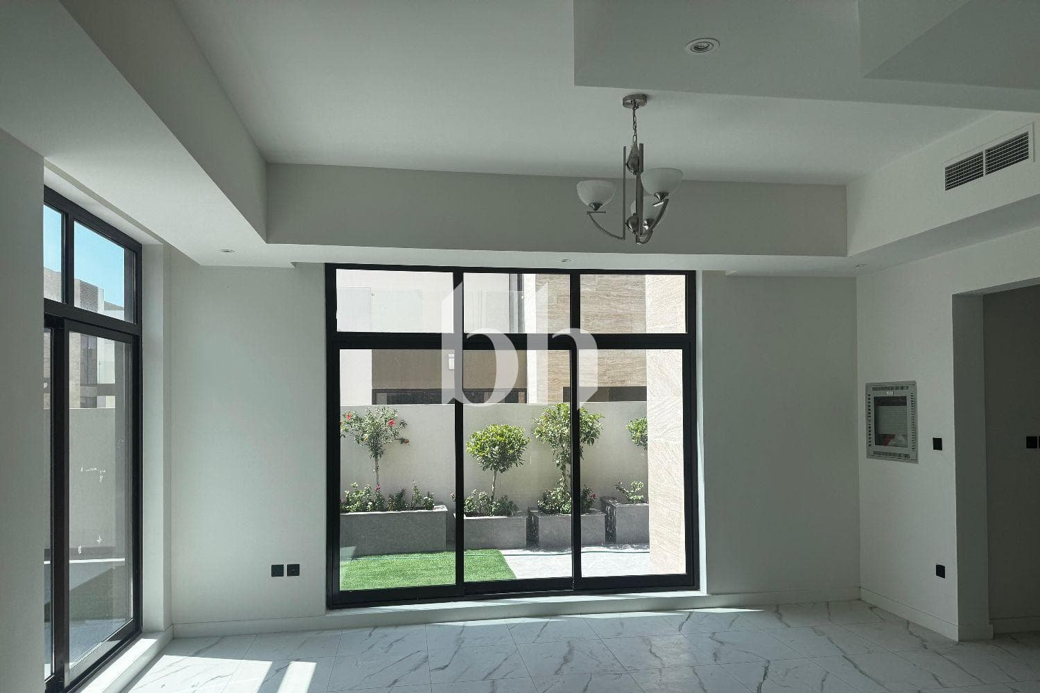 4 Bedroom Townhouse in The Fields - photo 2