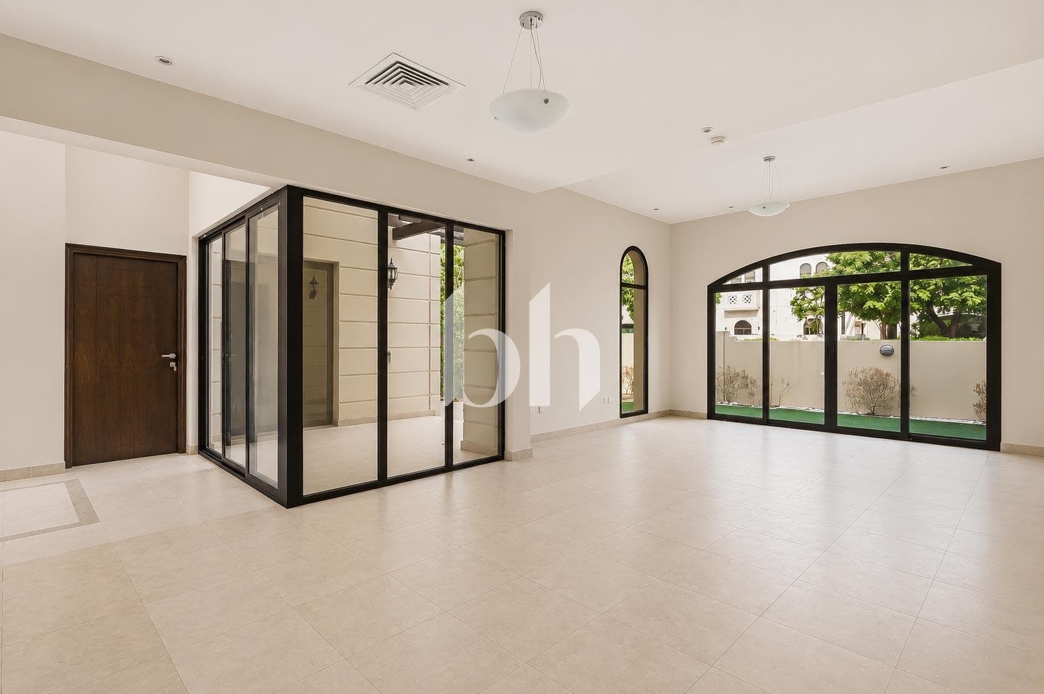 4 Bedroom Villa in Al Naseem B - photo 2