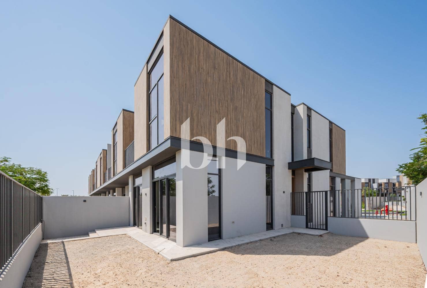 4 Bedroom Townhouse in Mudon Al Ranim 1