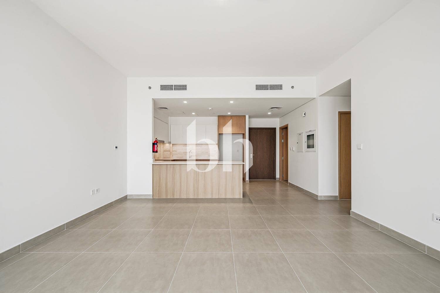 3 Bedroom Apartment in Seagate Building 2 - photo 1