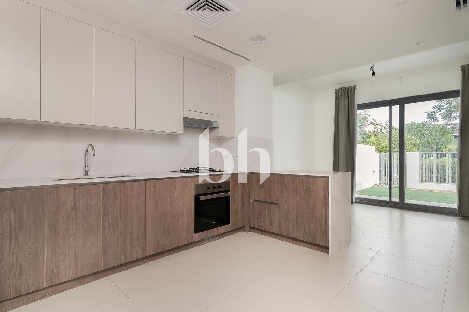 3 Bedroom Villa in Elan 1 - photo 2