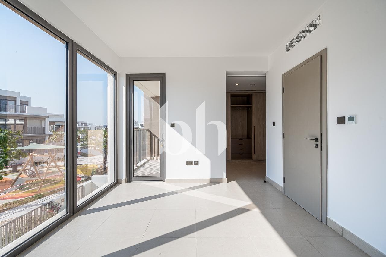 3 Bedroom Townhouse in Aura 2 - photo 1