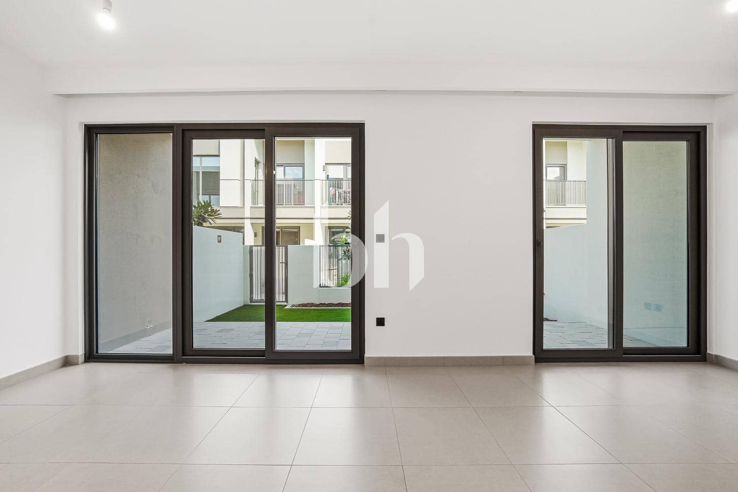 3 Bedroom Villa in Aura 1 - photo 1