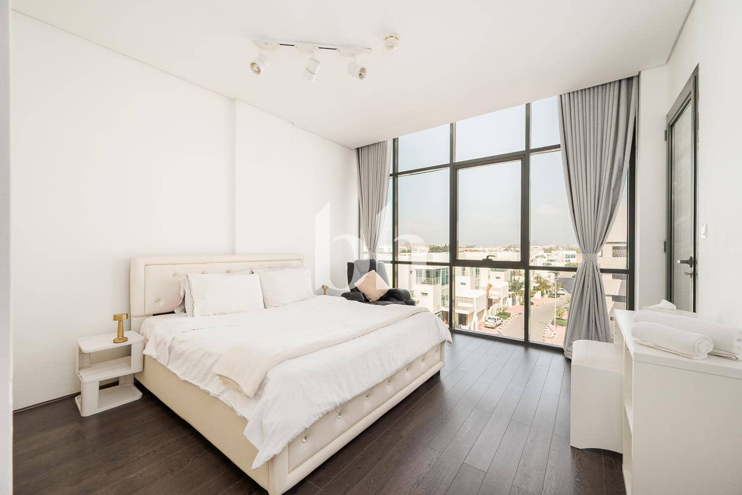 1 Bedroom Apartment in J5 - photo 1