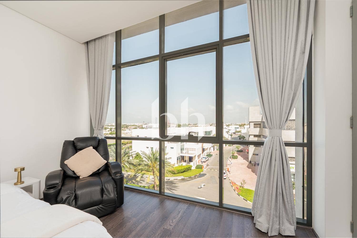 1 Bedroom Apartment in J5 - photo 2