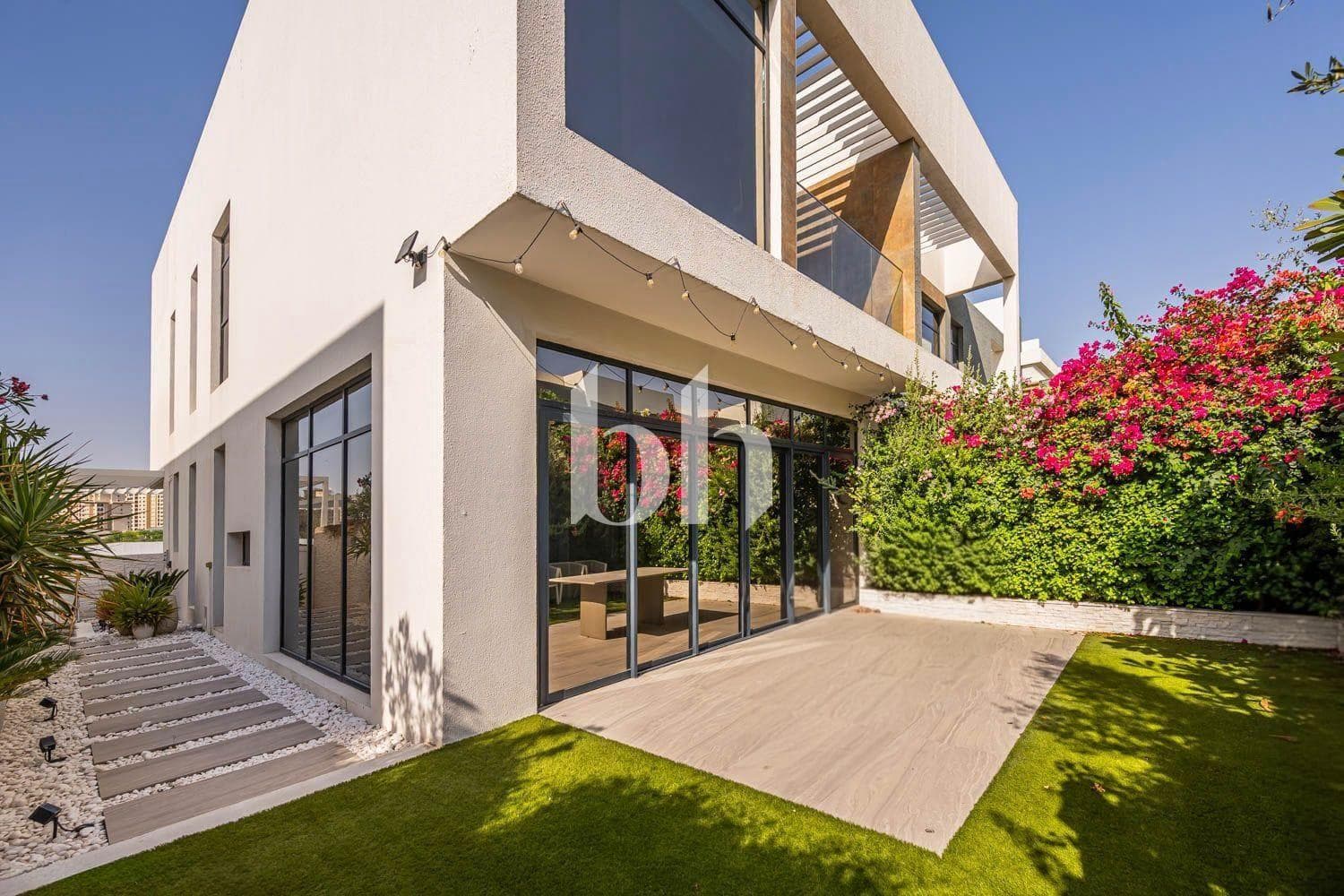 4 Bedroom Villa in Jumeirah Luxury