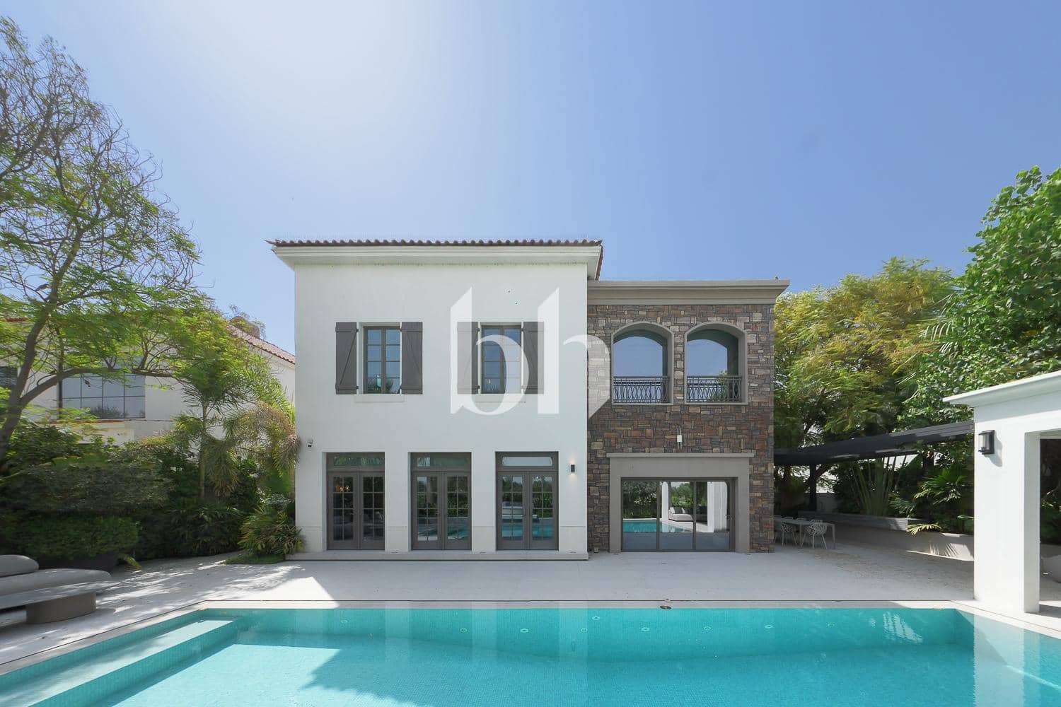 5 Bedroom Villa in Flame Tree Ridge
