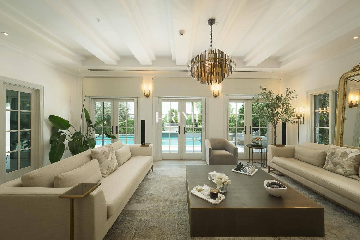 5 Bedroom Villa in Flame Tree Ridge - photo 1