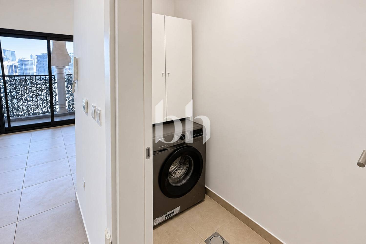 1 Bedroom Apartment in Al Andalus Tower B - photo 2