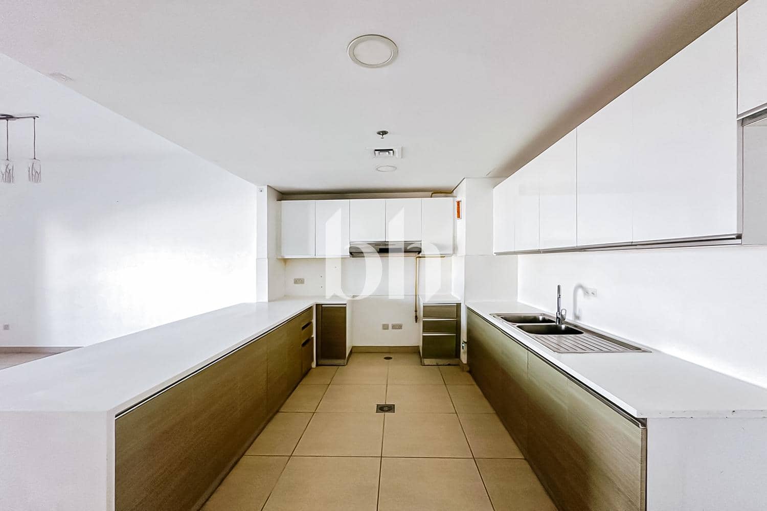 3 Bedroom Apartment in Al Andalus Tower A - photo 1