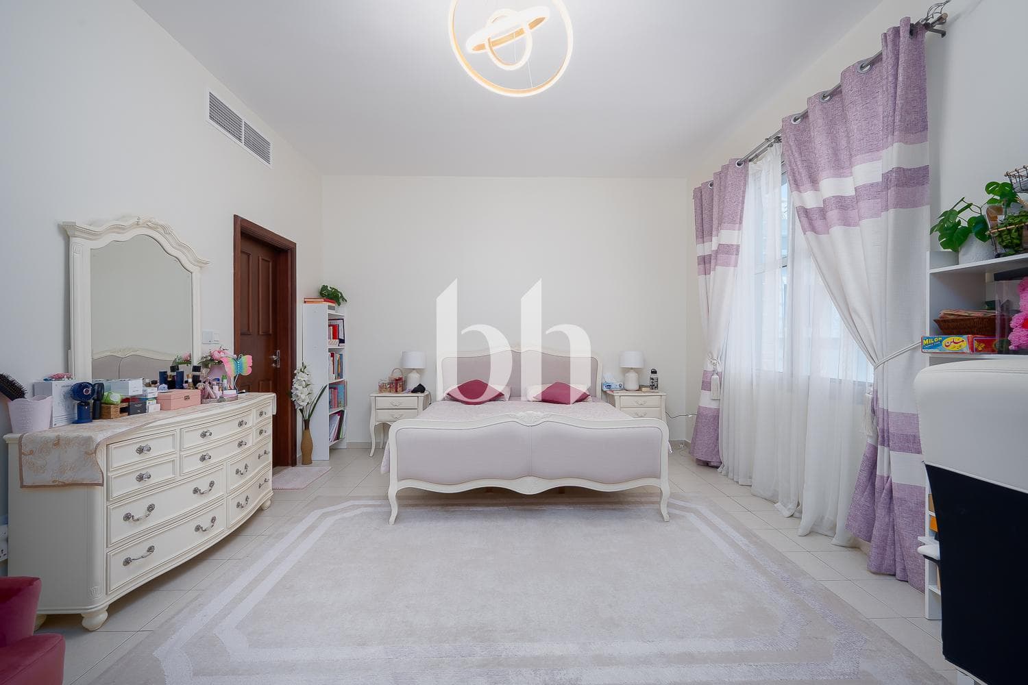 5 Bedroom Villa in Western Residence South