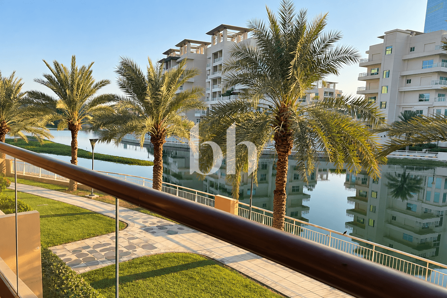 4 Bedroom Townhouse in Jumeirah Islands Townhouses - photo 1