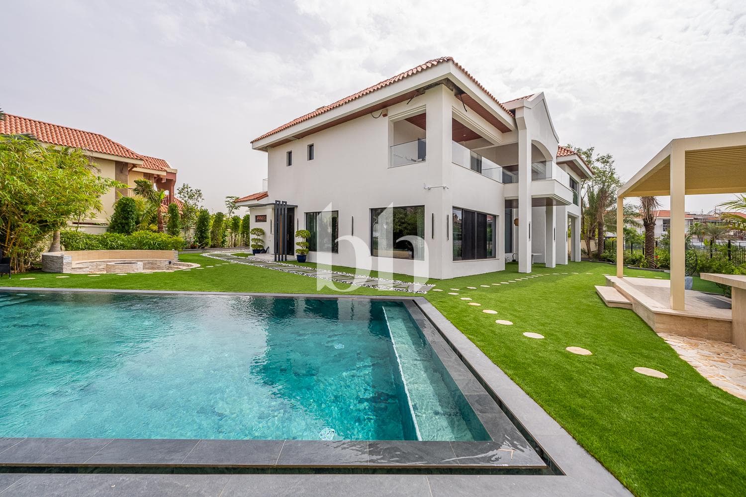 5 Bedroom Villa in The Mansions