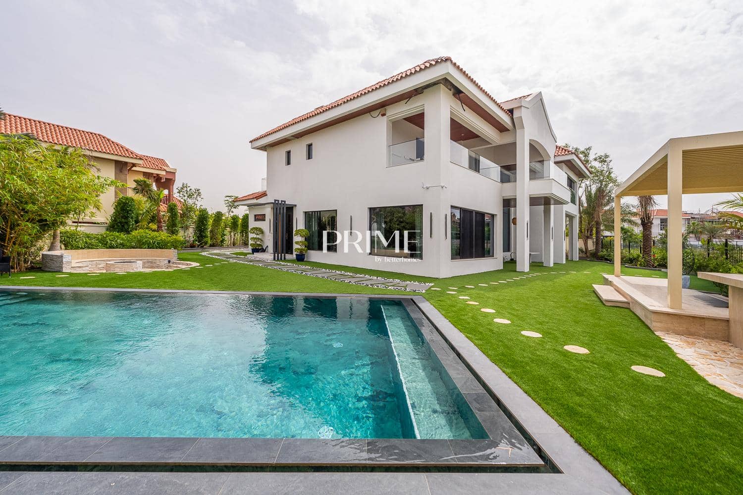 5 Bedroom Villa in The Mansions