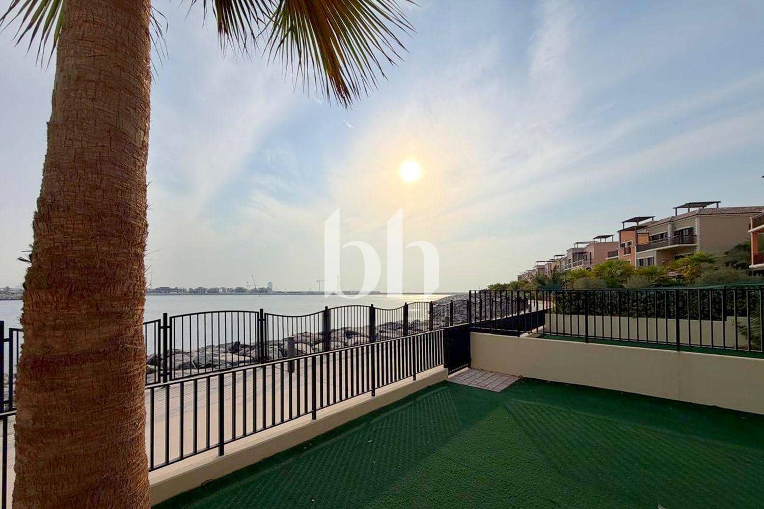 3 Bedroom Townhouse in Sur La Mer - photo 1