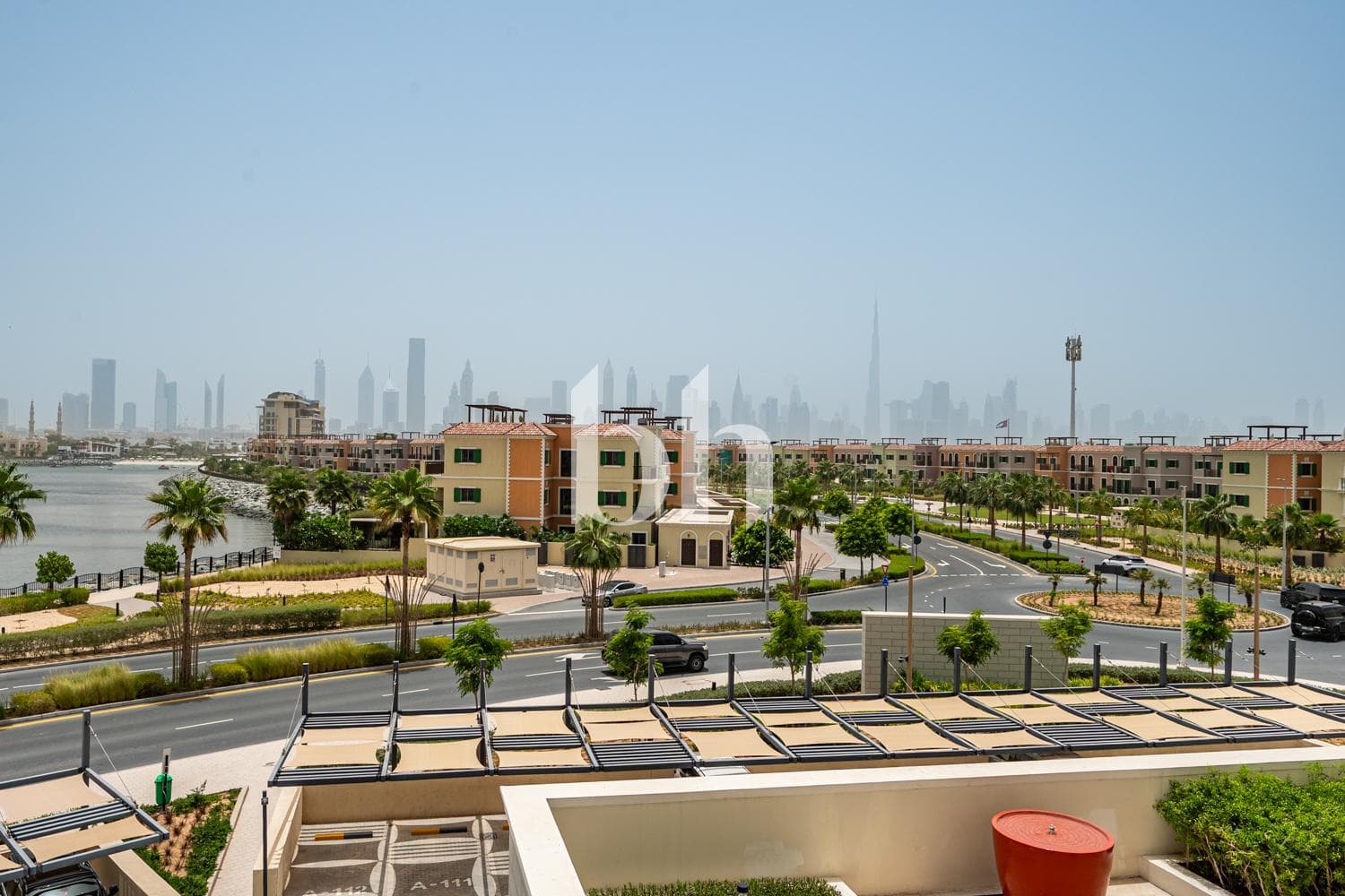 1 Bedroom Apartment in La Voile Building 1 - photo 1
