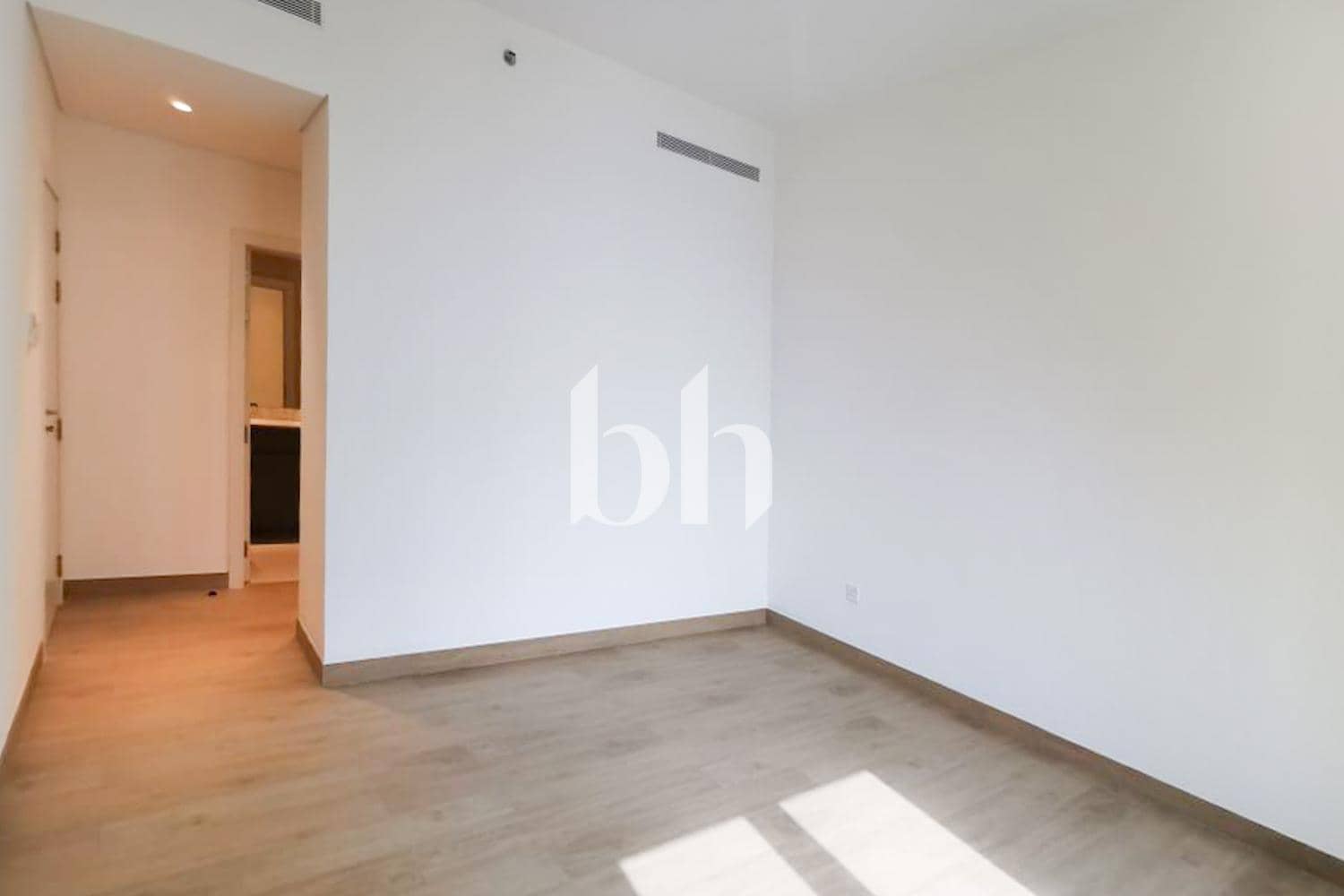 2 Bedroom Apartment in La Rive - photo 2