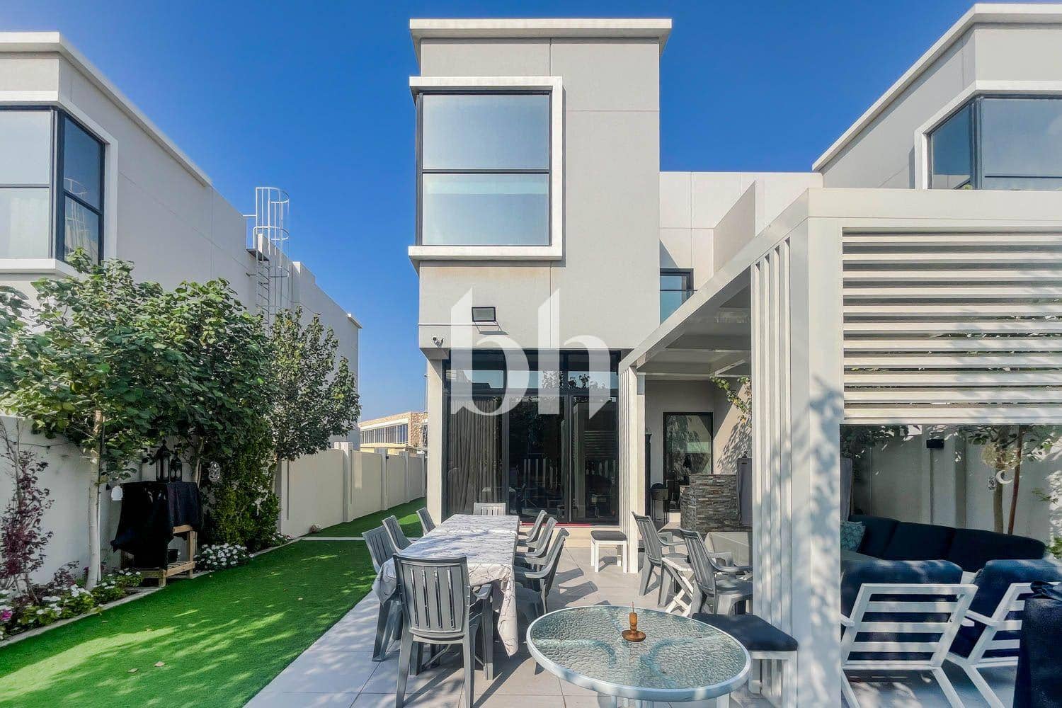 3 Bedroom Townhouse in Rukan Lofts - photo 1