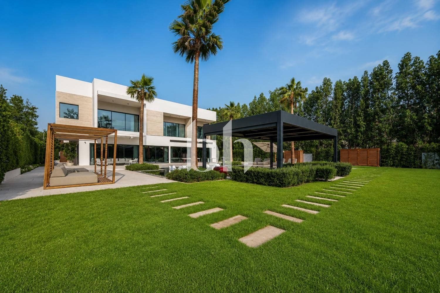6 Bedroom Villa in The Collection - photo 1