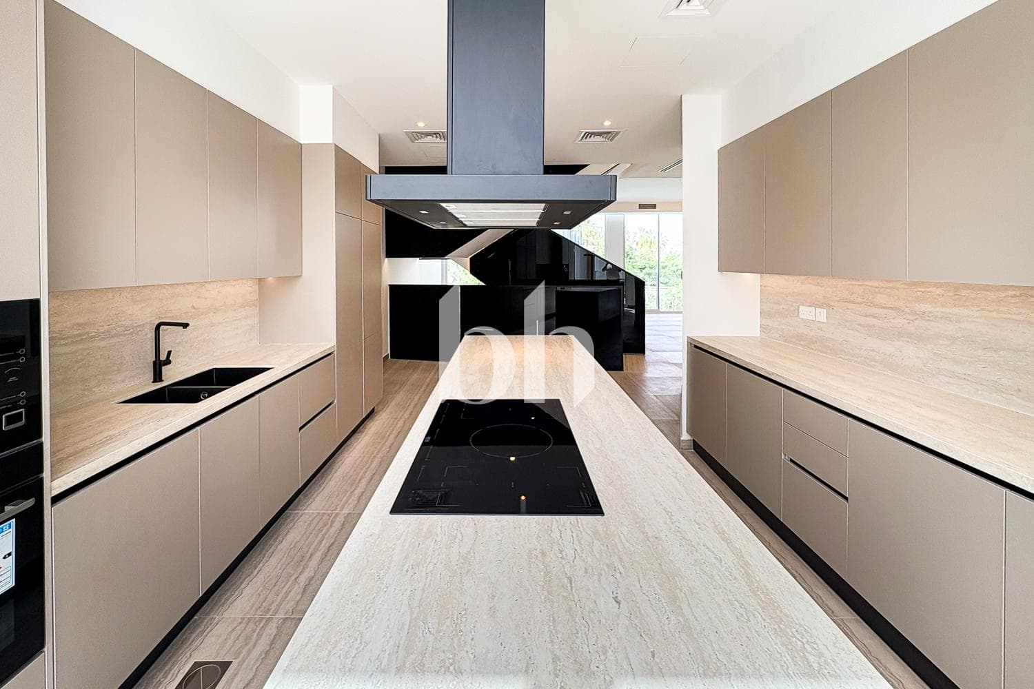 4 Bedroom Townhouse in Ixora 2 - photo 2