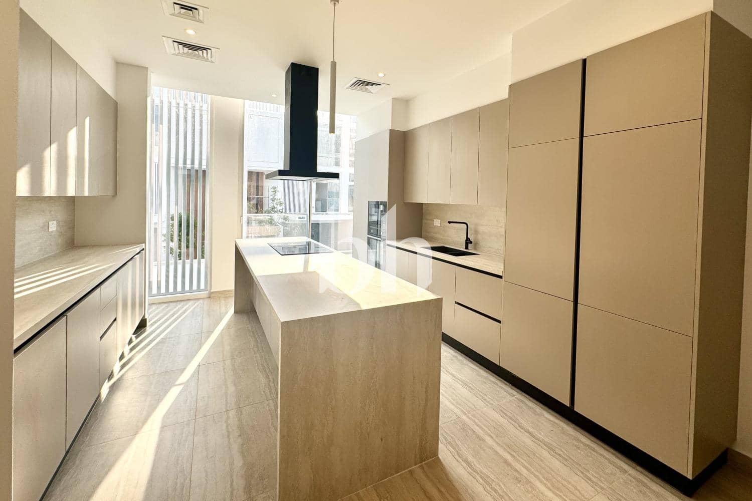 4 Bedroom Townhouse in Ixora 2 - photo 1