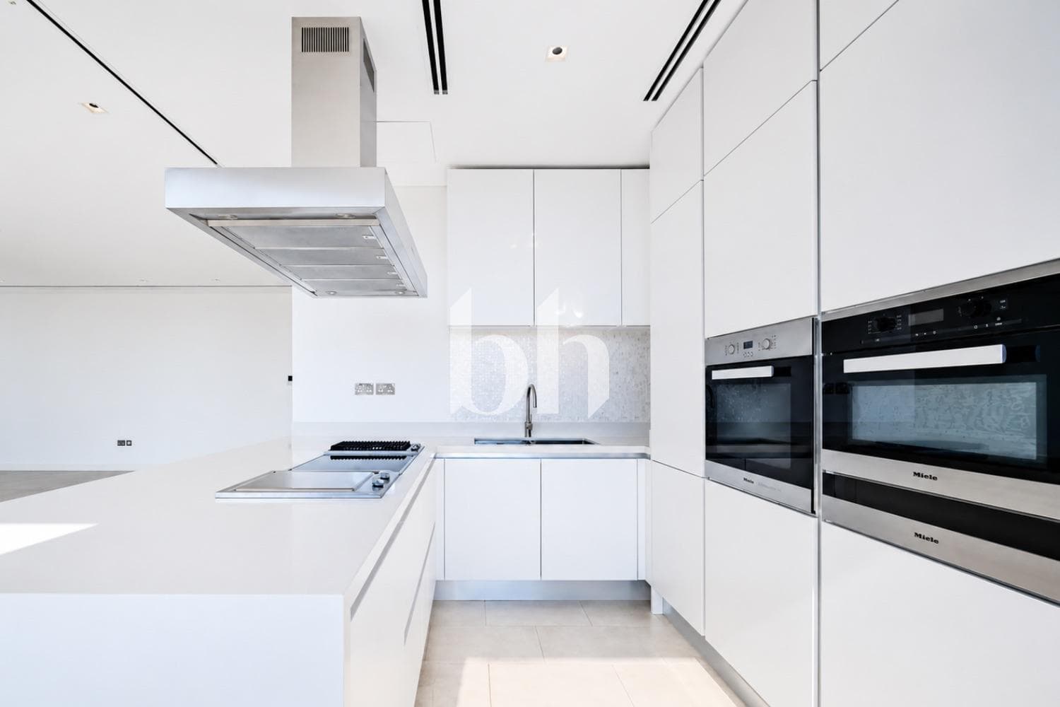 2 Bedroom Apartment in Seventh Heaven - photo 1
