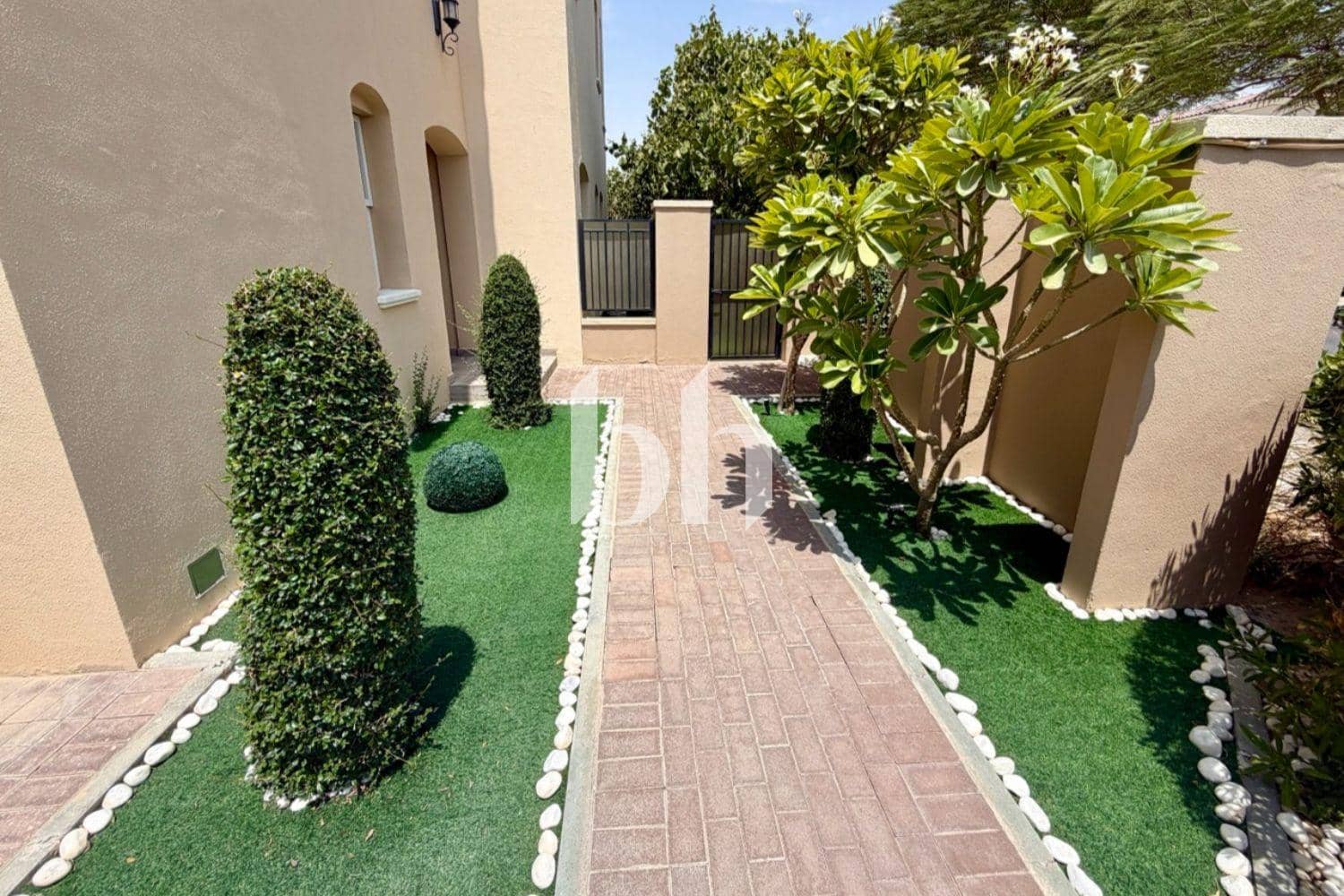 3 Bedroom Townhouse in Casa Viva - photo 1