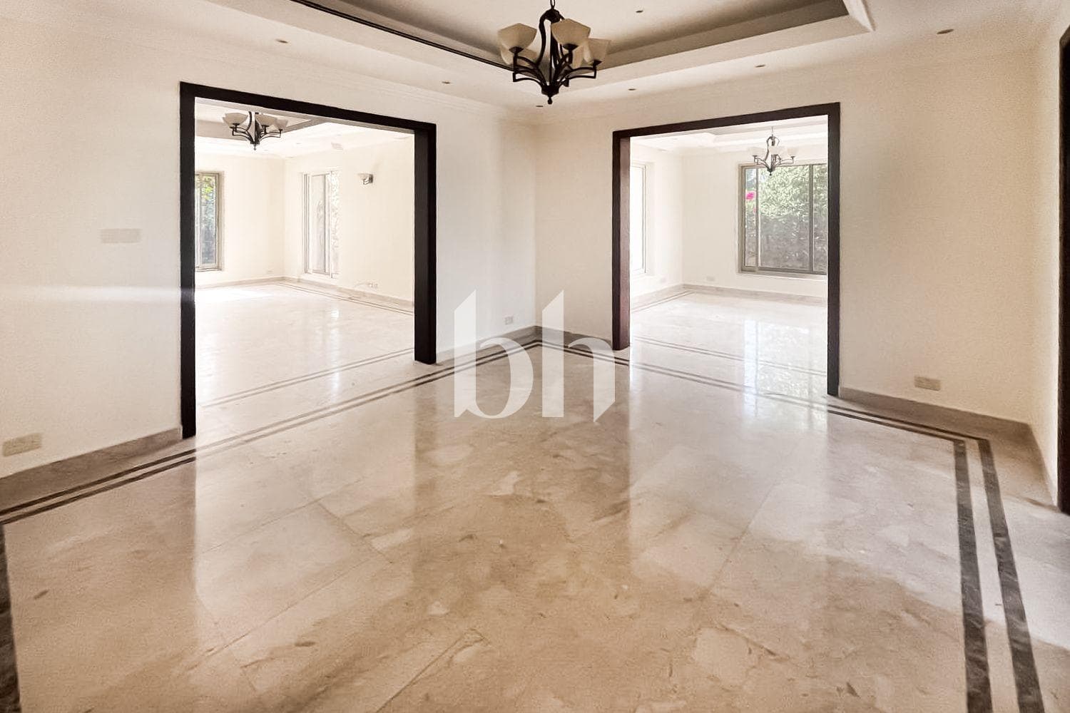 5 Bedroom Villa in The Centro - photo 2