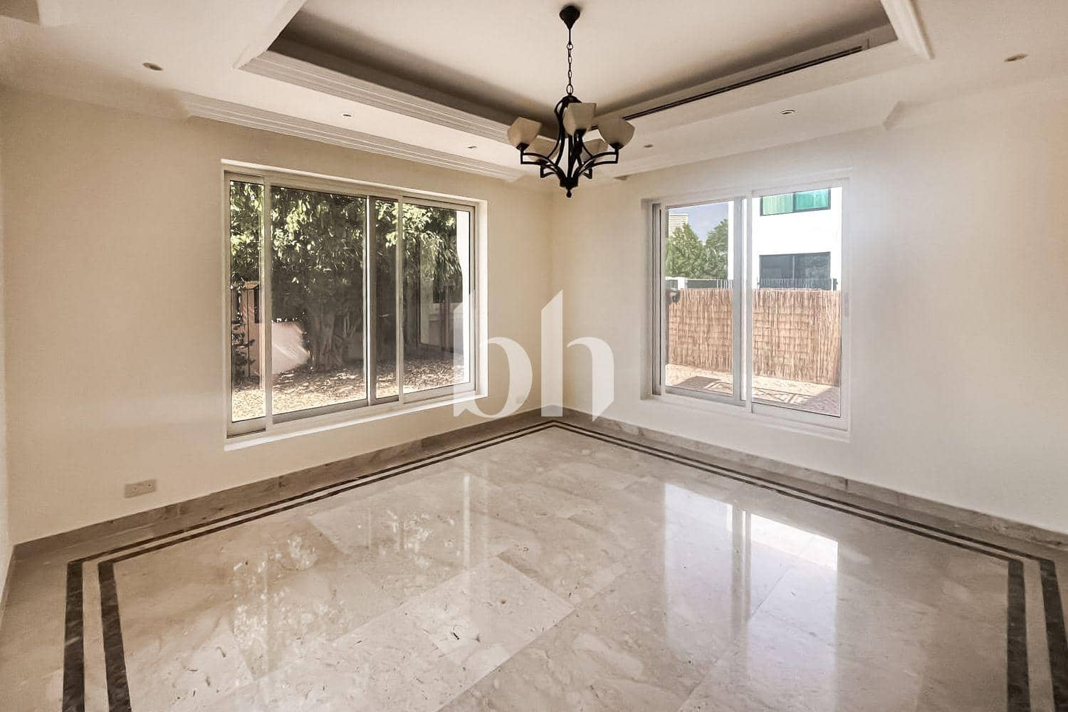 5 Bedroom Villa in The Centro - photo 2