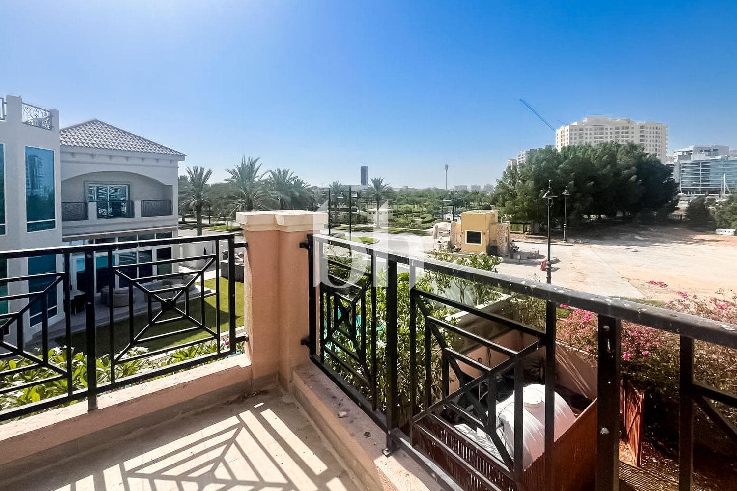 5 Bedroom Villa in The Centro - photo 1