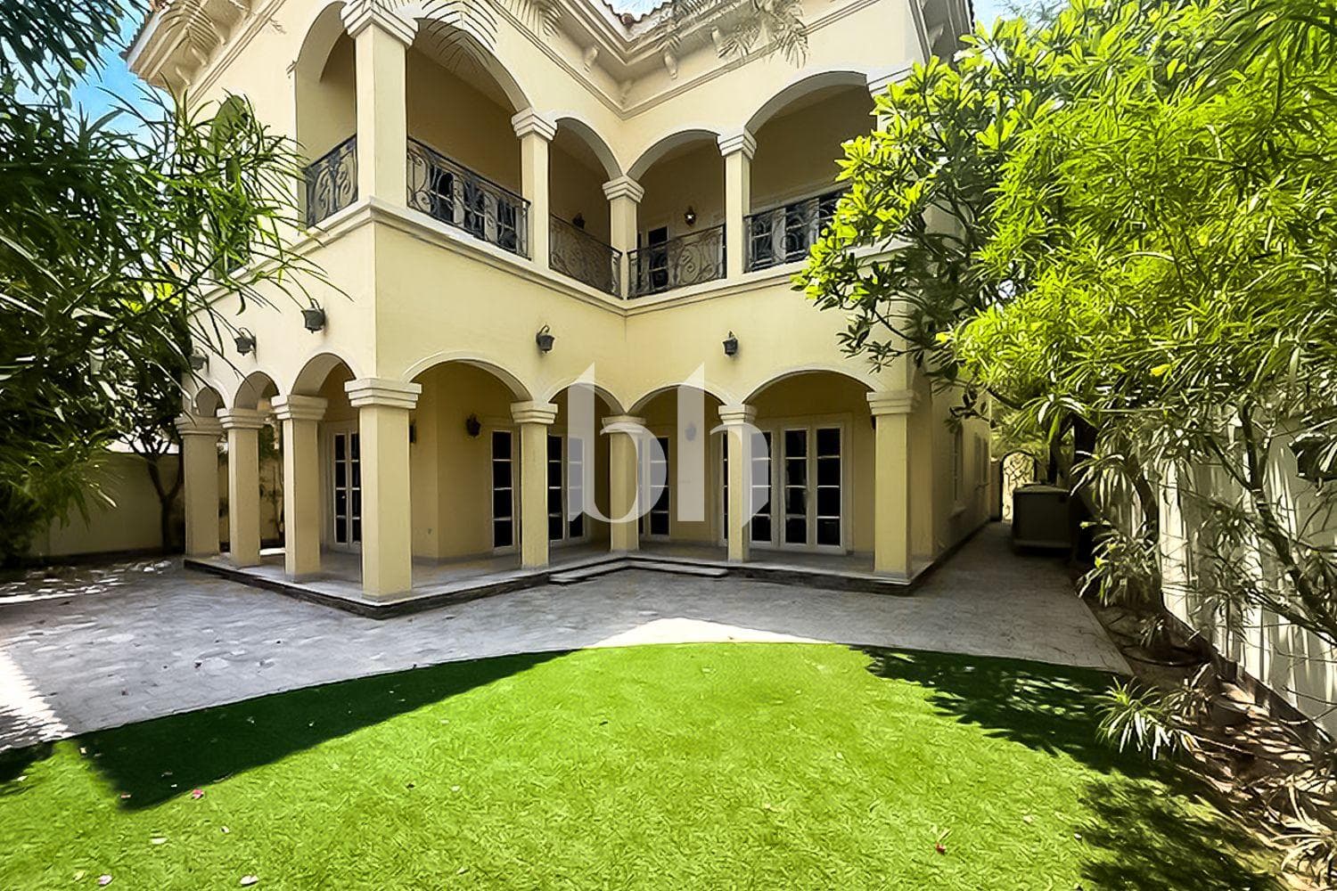 5 Bedroom Villa in The Centro