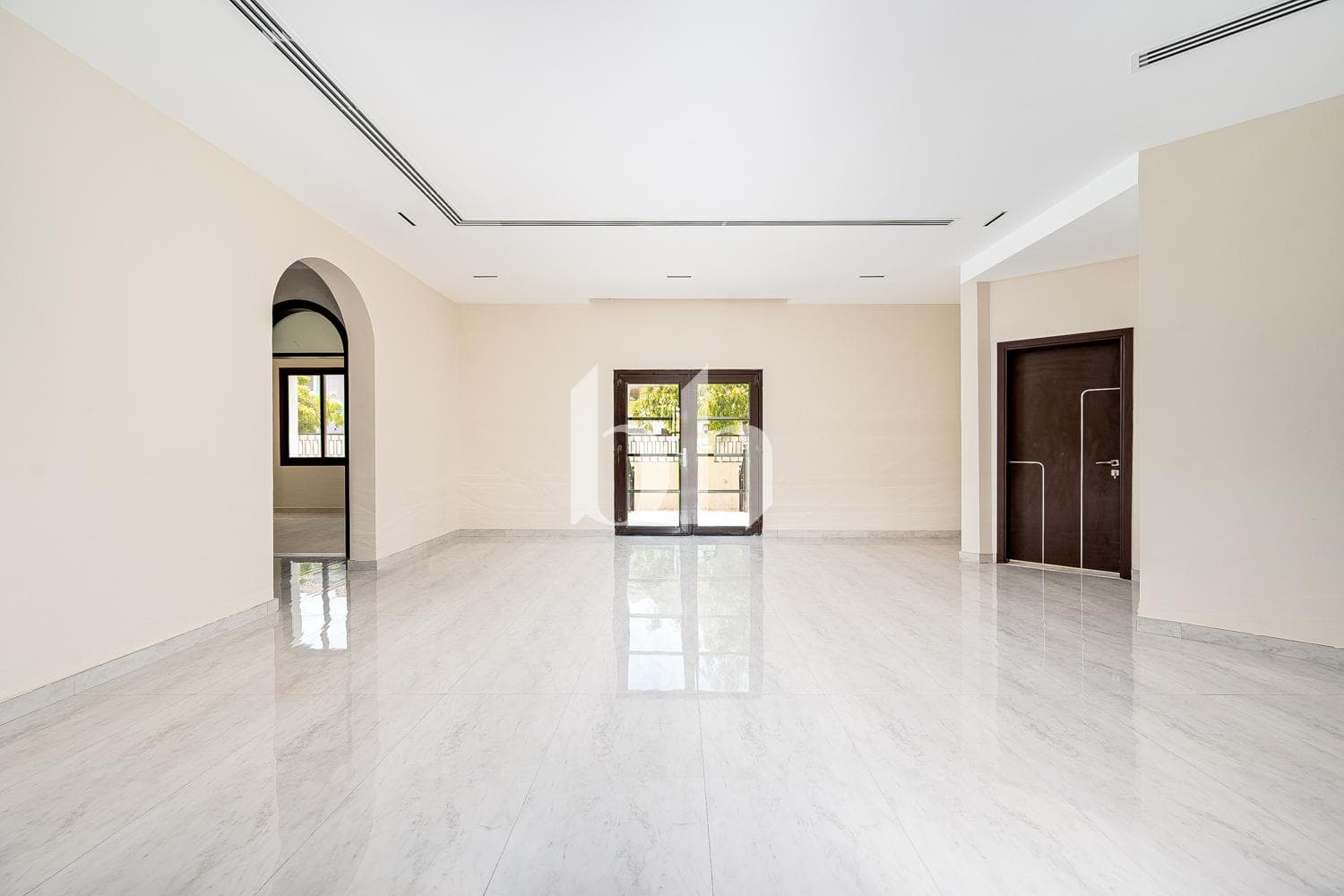 5 Bedrooms Villa in Hacienda - photo 2