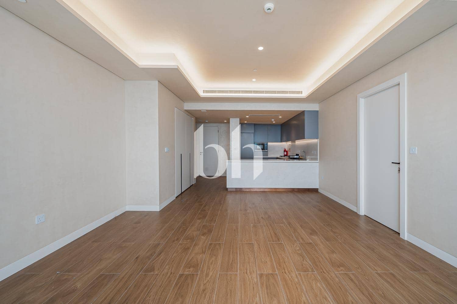 1 Bedroom Apartment in Uptown Tower - photo 2