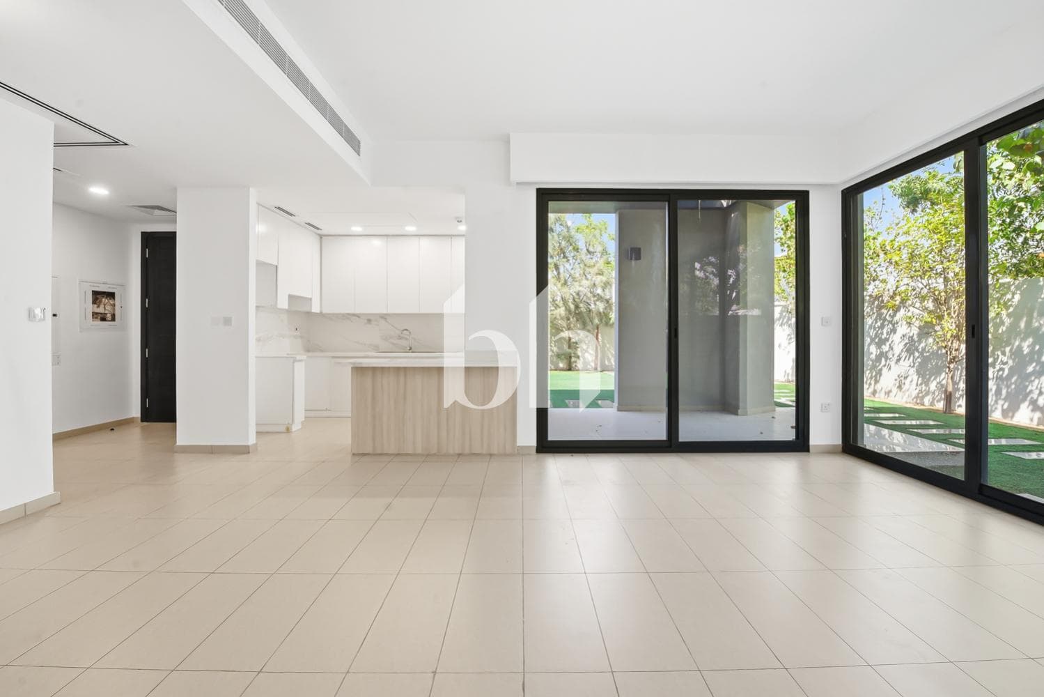 4 Bedroom Townhouse in Cherrywoods - photo 2