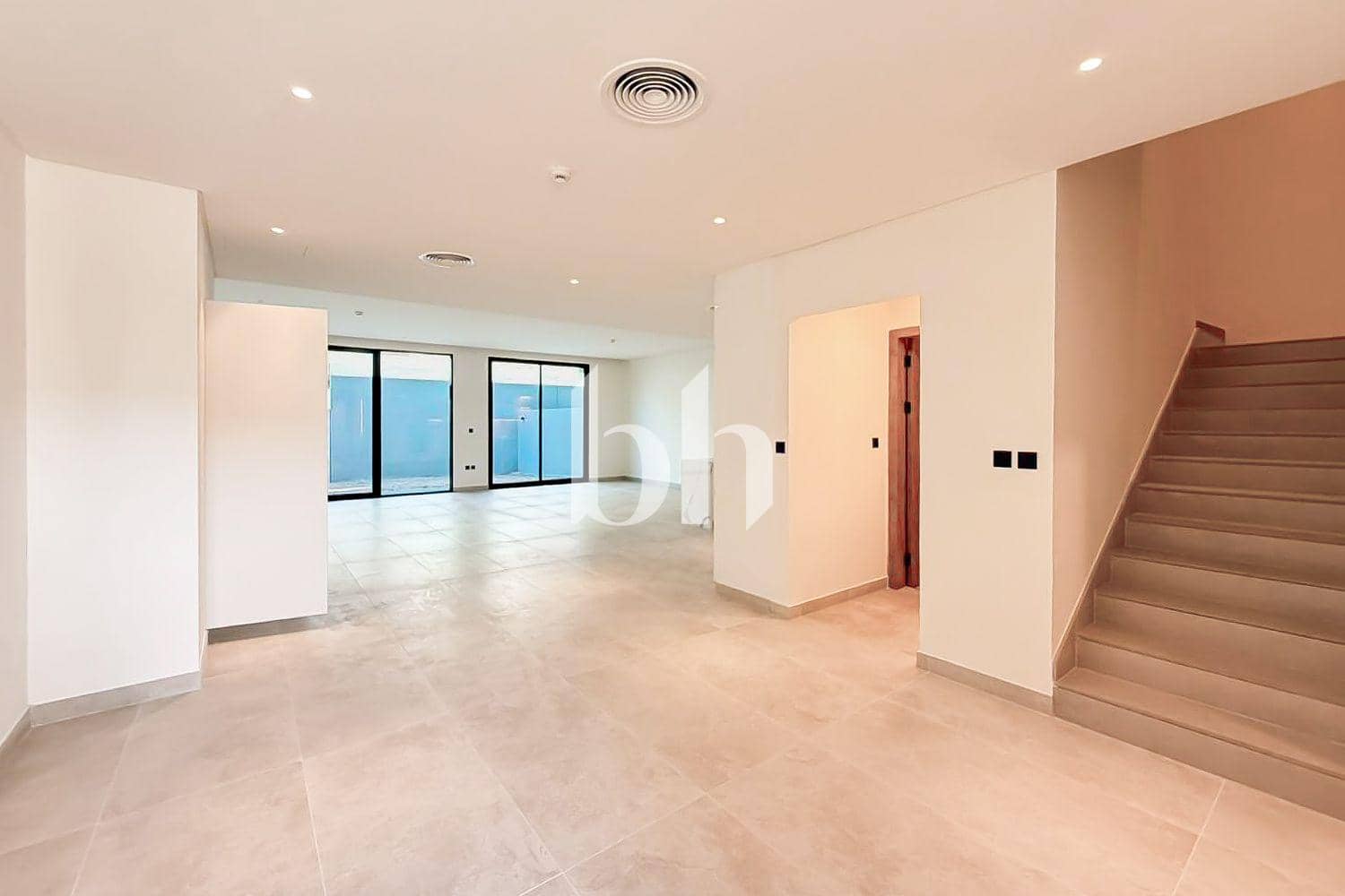 3 Bedroom Townhouse in California Village - photo 2
